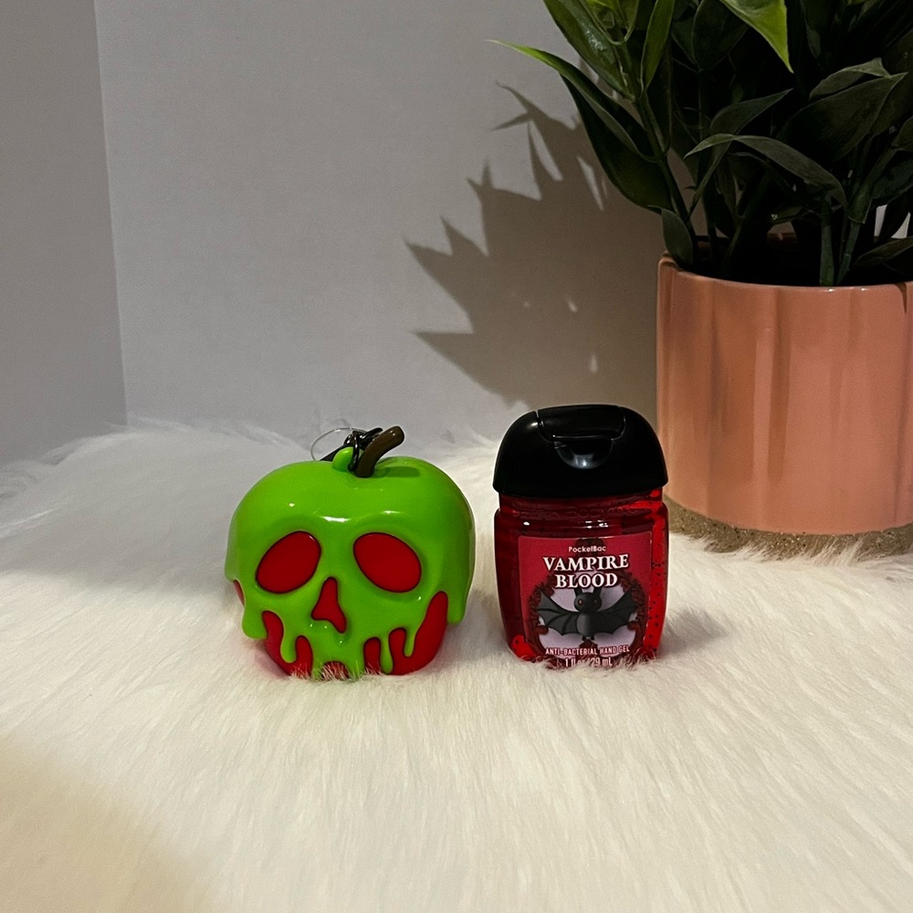 Poison Apple Pocketbac